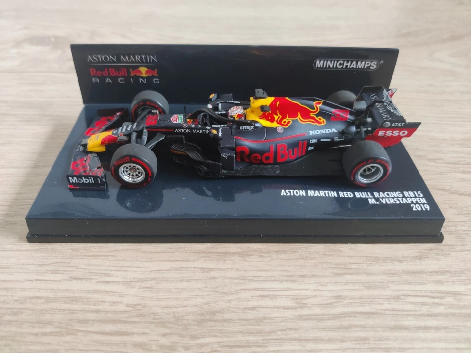 F1 Red Bull RB15, Verstappen, 2019, Minichamps, 1:43 - Image 1 of 3
