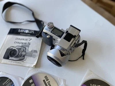 Minolta Dimage 7Digital Camera 5MP, 7x Zoom, 28-200mm - Image 1 of 4