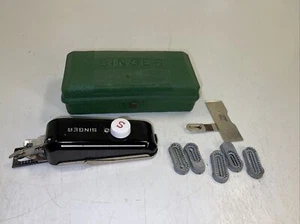 Vintage Singer Buttonhole Attachment for Seeing Machines With Case #160506 - Picture 1 of 9