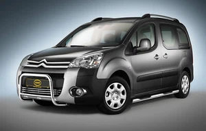 Citroen Berlingo, Peugeot Partner TepeeBj. 2008-18: COBRA Frontschutzbügel - Bild 1 von 1