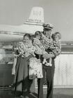 AxC) Photograph 1958 United Airlines Pilot Family Wife GC-7 Airplane Hawaii