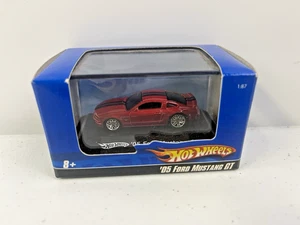 Hot Wheels 2007 Mini-Series '05 Ford Mustang GT - Picture 1 of 3