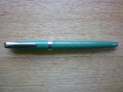 Vintage Conway Stewart 68 Fountain Pen with 14CT Gold Nib - Image 1 of 4