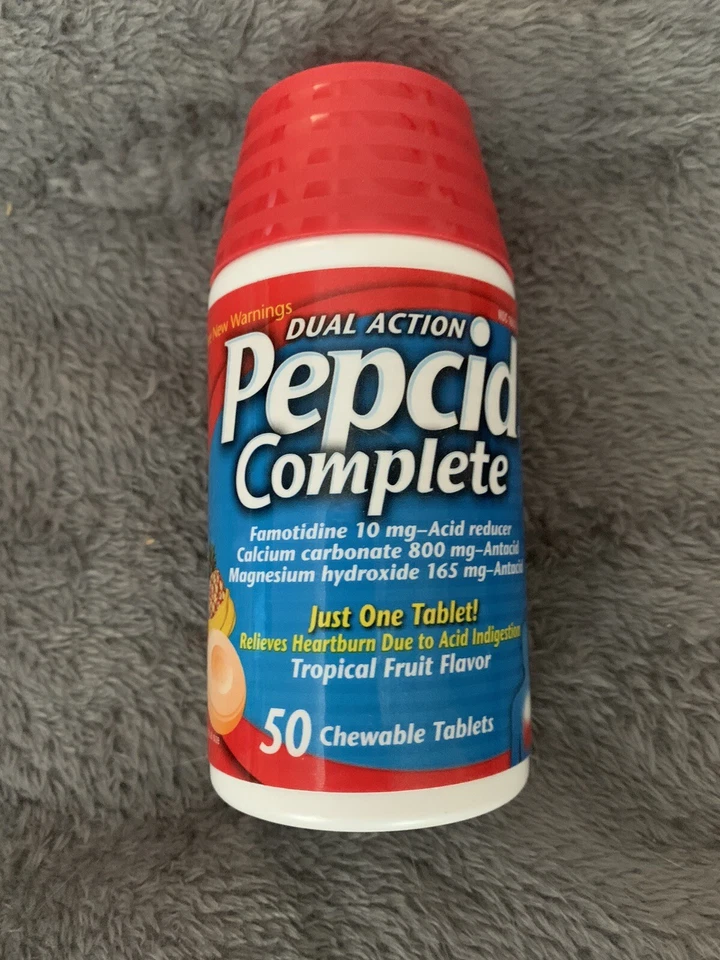 Pepcid Completo Reductor de Ácido + Tabletas Masticables Antiácidas Frutas Tropicales 50 Unidades Foto 1 de 4