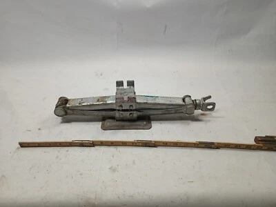 Gato de tijera vintage para Nissan Os95 Foto 1 de 4