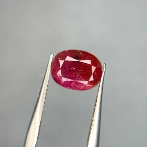 Natural Ruby, Red Color Cushion Cut Loose Gemstone from Mozambique-2.05 Carats - Picture 1 of 6