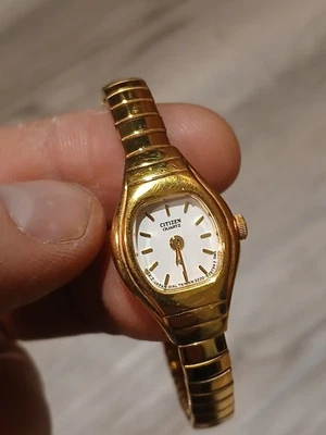 Reloj Mujer Citizen VP 3220-S07122 Tono Dorado Cuarzo Analógico Sin Probar Vintage  Foto 1 de 4