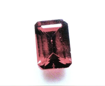 GOOD 7 X 5 mm EMERALD CUT GARNET MOZAMBIQUE AFRICA GEMSTONE B - C GRADE - Image 1 of 2