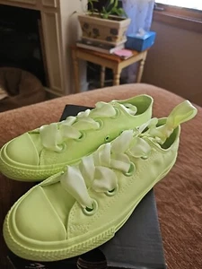 CONVERSE CTAS Big Eyelets Ox Barely Volt/Barely Volt  Junior 2 - Picture 1 of 7