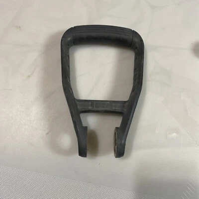 18V Black and Decker Grasshog NST2118 Handle - Image 1 of 3