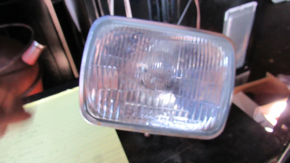 Kawasaki ZX750 GPZ 1983 faro faro lámpara  Foto 1 de 1