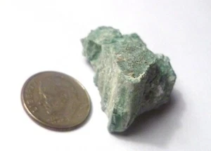 CHROM! Neuwertiger grüner versteinerter Holzstamm Arizona 74,6 cts - Bild 1 von 4