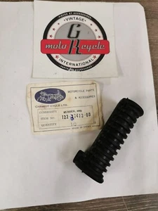 NOS CHARIOT CYCLE YAMAHA YCS1 YL2 FOOTREST COVER 122-27413-00-00 J23 - Picture 1 of 5