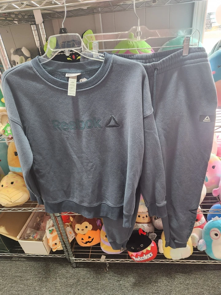 Sweatsuits femininos Reebok 2 peças calça de moletom e moletom azul-petróleo grande - Imagem 1 de 1