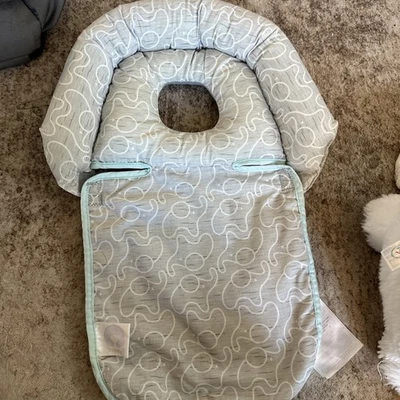 Inserção de assento de carro infantil BOPPY. Cinza e branco. Bom estado. - Imagem 1 de 3