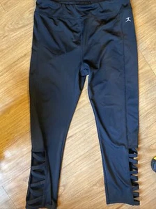 Danskin Black compression pants leggings capri Girls xl 16/18 - Picture 1 of 8