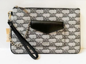 NWT Michael Kors Large Black Signature 2 in 1 Clutch bag/Wristlet with card case - Picture 1 of 6