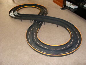 HASBRO RECORD BREAKERS WORLD OF SPEED SUPER EIGHT RACEWAY SYSTEM (TRACK ONLY)