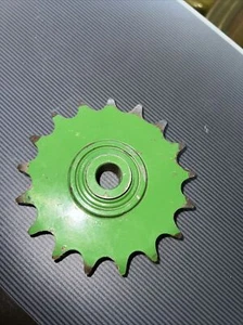 John Deere Original Equipment Idler Sprocket #AH98176 New Old Stock - Picture 1 of 3