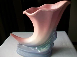 HULL ART POTTERY MATTE GLAZE CORNUCOPIA VASE CALLA LILY 1938 PINK BLUE - Picture 1 of 17