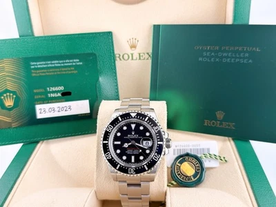 Rolex Sea Dweller 2023 letra roja 126600 43 mm esfera negra cerámica caja de acero papel Foto 1 de 4