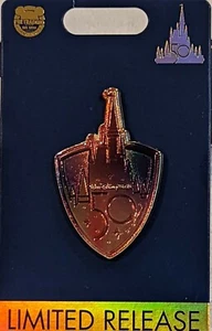 Walt Disney World 50th Anniversary Cinderella Castle Pin Ltd Rel. Collector Box - Bild 1 von 3