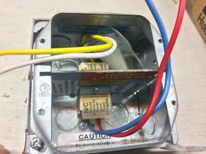 EMERGENCY LIGHTING JUNCTION BOX GR2001 E/S-277 1SR SHUNT - Picture 1 of 5