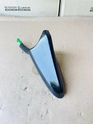 2019 2020 2021 2022 TOYOTA COROLLA ROOF SHARK FIN ANTENNA MODULE 86760-02020 OEM - Image 1 of 4