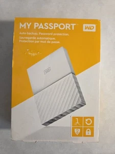 Disque dur externe portable WD 1 To My Passport HDD-WDBYVG0010BWT-WESN Neuf dans sa boîte - Photo 1/3