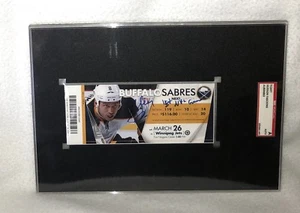 SABLES DE FASCHING HUDSON FIRMADOS 1ER BOLETO DE GOL NHL SGC AU836892 TOPOS DORADOS - Imagen 1 de 1