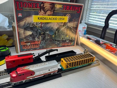 🚂 HO SCALE - BACHMANN SANTA FE DIESEL & 3 FREIGHT CARS ⚡H3559 - Image 1 of 4