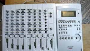 Fostex FD8 - Digitaler Multitracker - Digitalmixer und 8 Spur Recorder - Bild 1 von 10