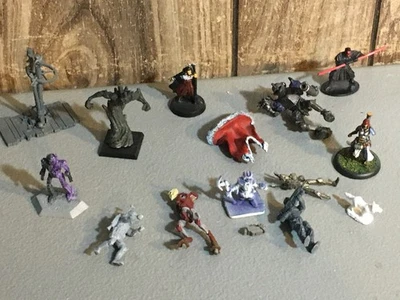 A32584 MINIATURAS PLÁSTICAS DESCONOCIDAS BROCAS Y LOTE INCOMPLETO ROBOT SOLDADO ENANO Foto 1 de 4