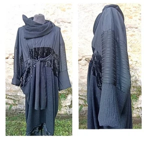 NEU Avantgarde handgefertigtes schwarzes drapiertes Kleid. Boho Kleid Free Size Kimono Style - Bild 1 von 18
