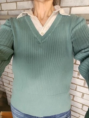 ☆ Van Heusen Women's Long Sleeve Pullover Sweater Size Medium Multicolor - Image 1 of 4