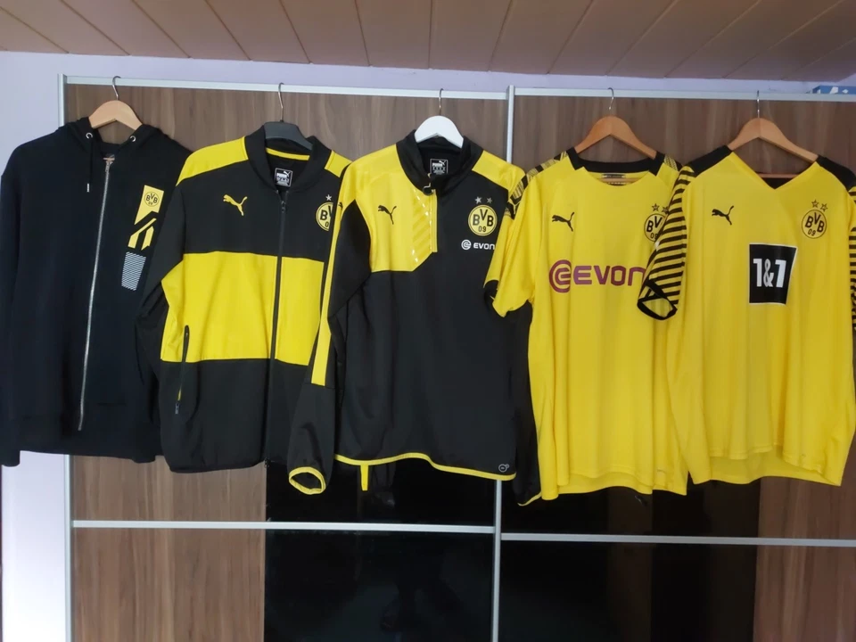 Borussia Dortmund Konvolut Set,,, Einmalige Gelegenheit !!! Trikots, Jacken usw. - Bild 1 von 4