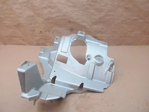 🥇11-12 FISKER KARMA FRONT LEFT FENDER INNER MOUNT BRACKET OEM - Picture 1 of 15
