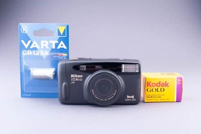 Nikon Zoom 500 AF Panorama Quartz Date 35mm Point & Shoot Film Camera - Image 1 of 4