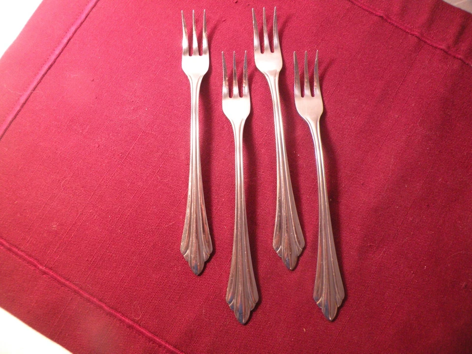 4 Meeresfrüchte Cocktail Gabeln Reed & Barton Rebacraft Sarajevo Edelstahl 5 7/8" - Bild 1 von 4