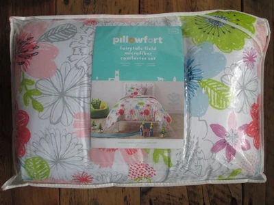 NEW Pillowfort Fairytale Field Microfiber Comforter Sham Set Twin Pink Floral - Image 1 of 4