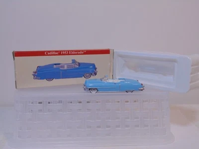 通用 2001 年压铸 1953 年凯迪拉克 Eldorado 玩具汽车读者文摘 1/64 比例 — 第 1/4 张图片