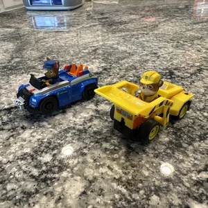 Slot car Carrera Paw Patrol Rubble And Chase funzionanti testate - Foto 1 di 11