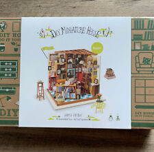 Rolife DIY Miniature Doll House Sam’s Study Lighted DG102 New in Box Sealed 