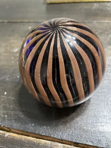 vintage Murano Art Glass Paperweight blue and gold inside - Picture 1 of 4