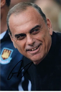 WEST HAM: AVRAM GRANT SIGNED 6x4 ACTION PHOTO+COA - Picture 1 of 1