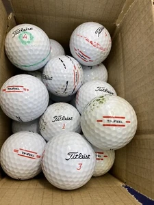 24 Titleist trufeel b grade golf balls FREE POSTAGE - Picture 1 of 3