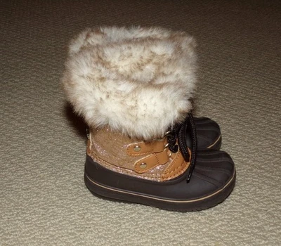 TODDLER JUICY COUTURE LIL CARSON COZY BOOTS FUR TRIM SZ 6 - Image 1 of 4