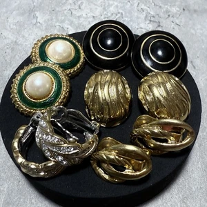 Orecchini VINTAGE clip-on x5 lotto lavoro tono oro power dress retrò graziosi kitsch - Foto 1 di 9