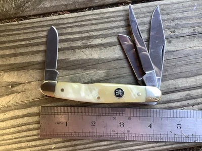 Henckels 4 Blade Buffalo Horn Handled Knife - Image 1 of 4