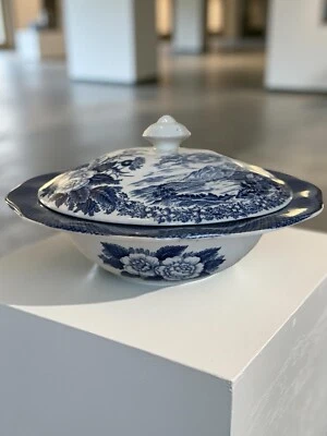 Cuenco de verduras cubierto azul y blanco vintage Lochs of Scotland puré madera de cuña Foto 1 de 4